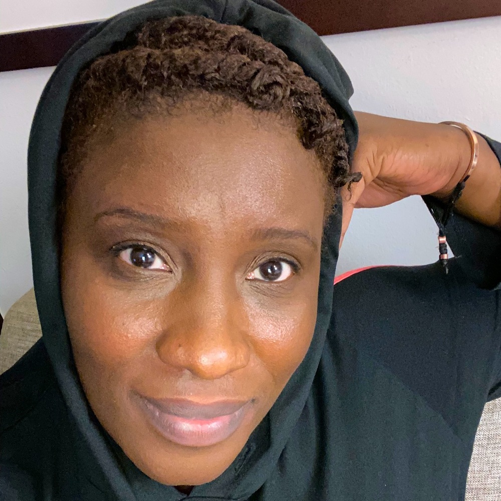 Meet your Posher, Dee